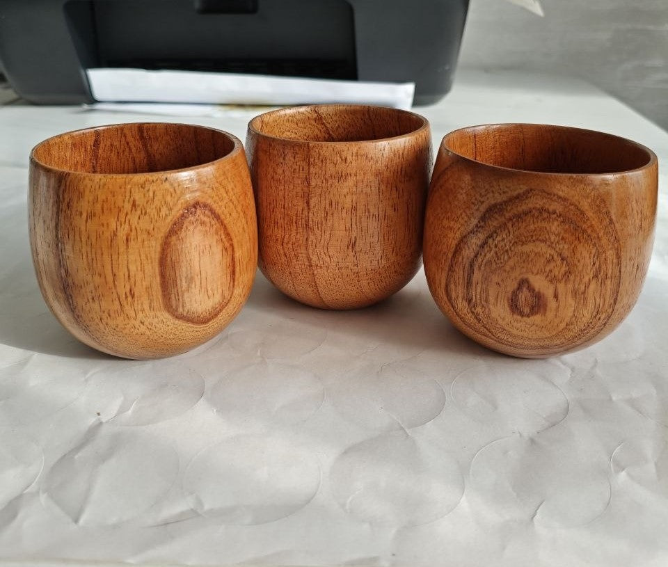 Дерев’яна чашка з гладкою текстурою Dimwood
